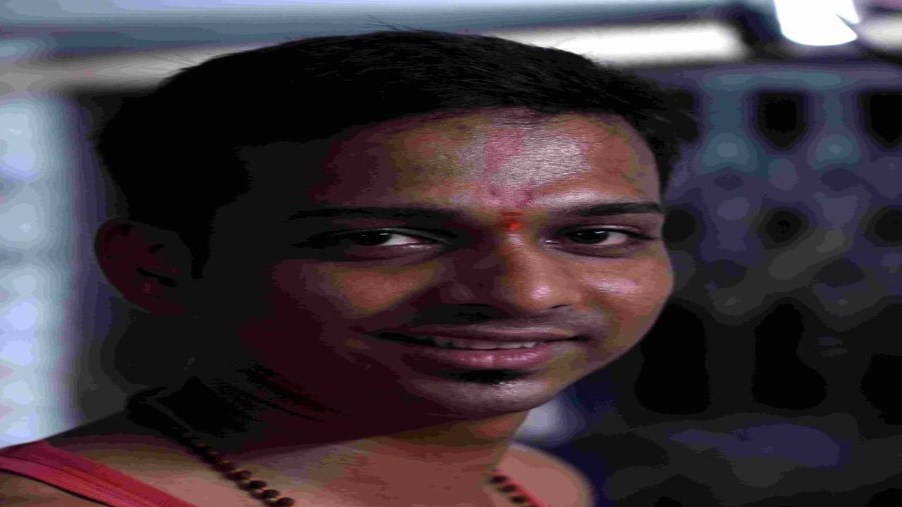 Accountant Sidhesh Gurav plays roles that require a major transformation