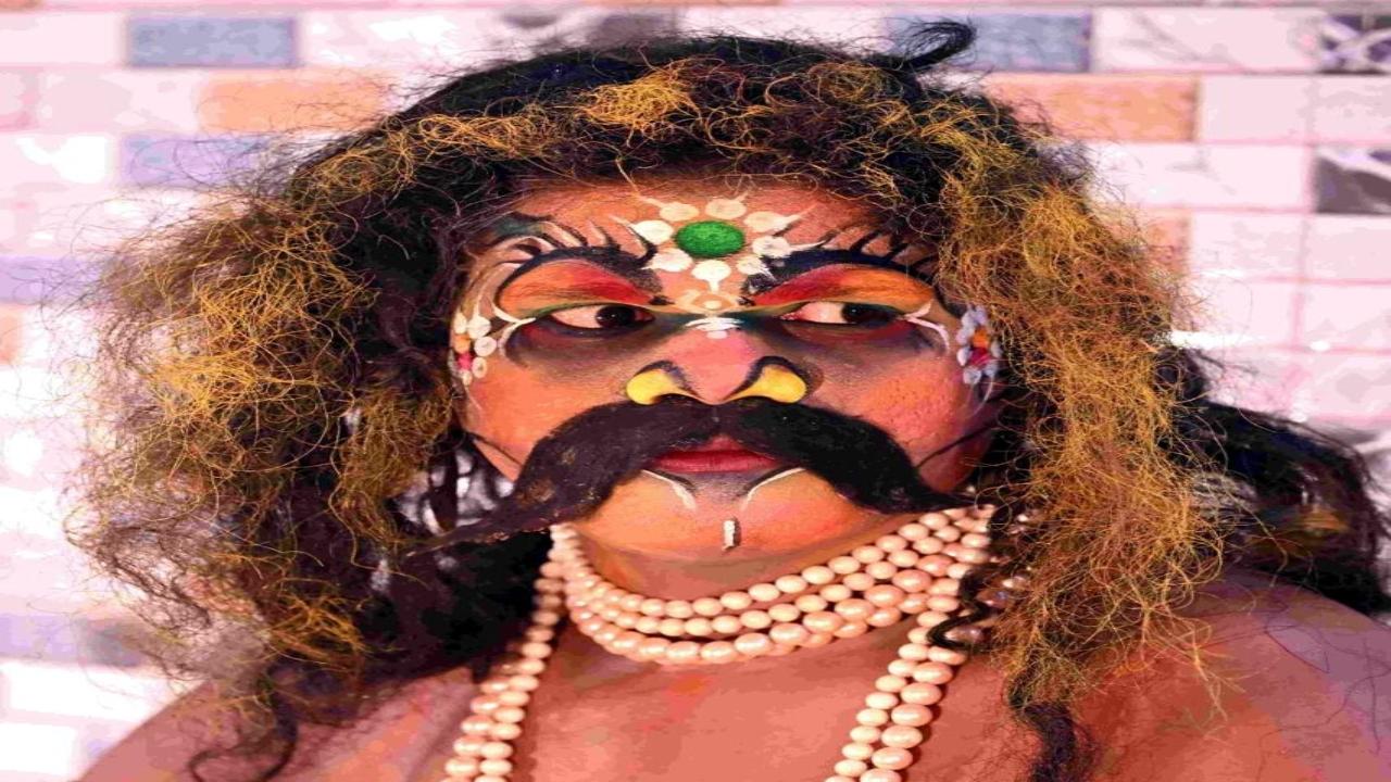 Several villages in Konkan have the tradition of holding the Dashavtar theatre. Apart from Lord Vishnu and his 10 avtars, the other important characters in the play include Ganesha, Riddhi, Siddhi, Saraswati and Brahma. Dhuri has become the 'Brahmarakshas' here  