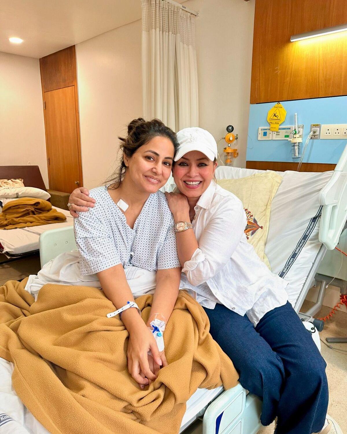 Hina had expressed her love and gratitude towards Mahima Chaudhry who was there to support her during her first chemotherapy session. 