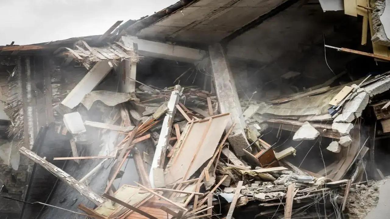Mumbai: Slab collapses at Grant Road building, 36-year-old man injured