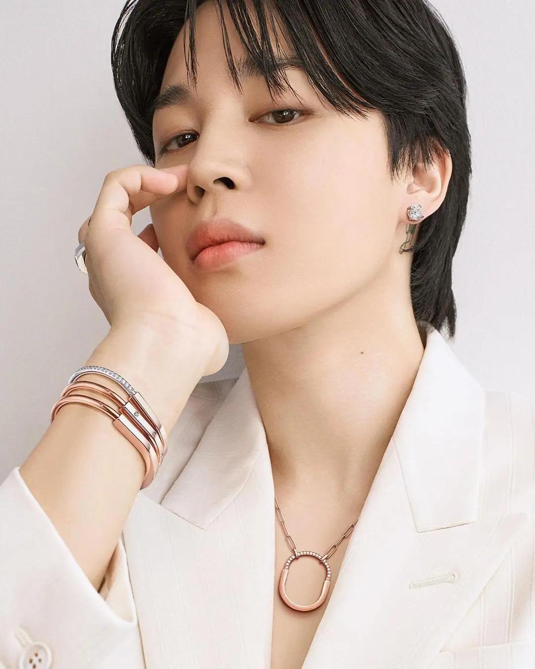 Jimin's outfit for the Tiffany & Co. photoshoot was pure class.