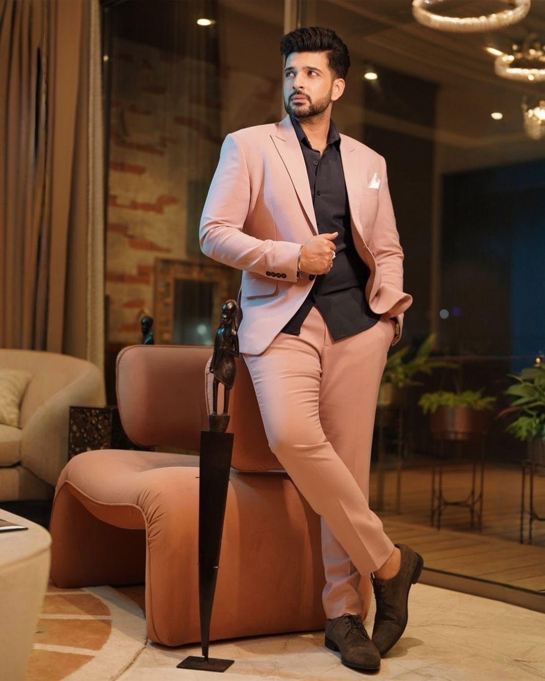 This stylish combination highlighted his fashion-forward sensibility.
