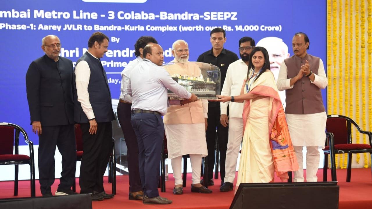 He also interacted with workers, students, beneficiaries of the Maharashtra government's Ladki Bahin Yojana and labourers involved in constructing the underground line