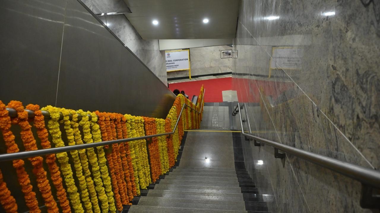 The newly inaugurated metro line is set to enhance connectivity and ease commuting for thousands of passengers in the city. Pics/Atul Kamble, Rajendra B. Aklekar and MMRC