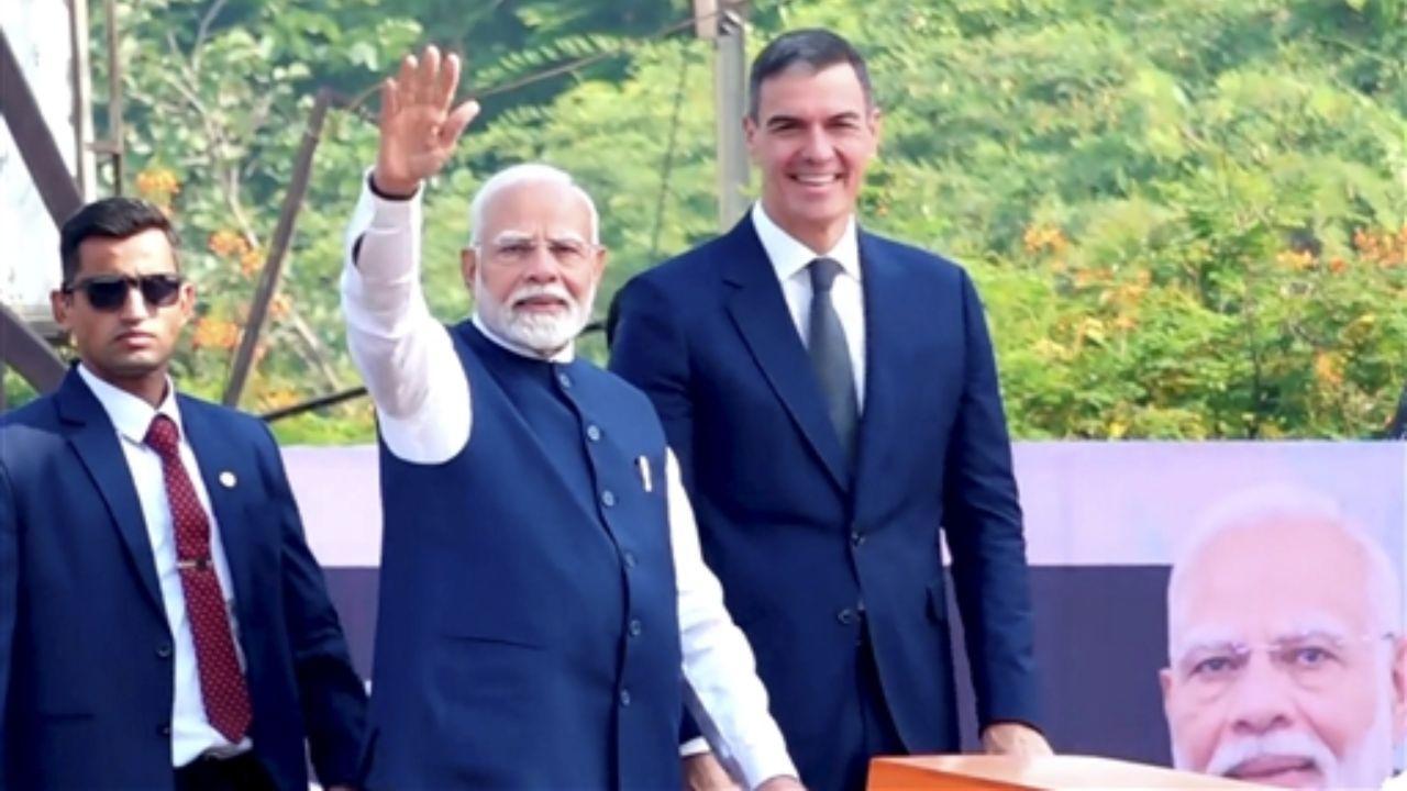 IN PHOTOS: PM Modi, Spanish PM hold roadshow in Vadodara