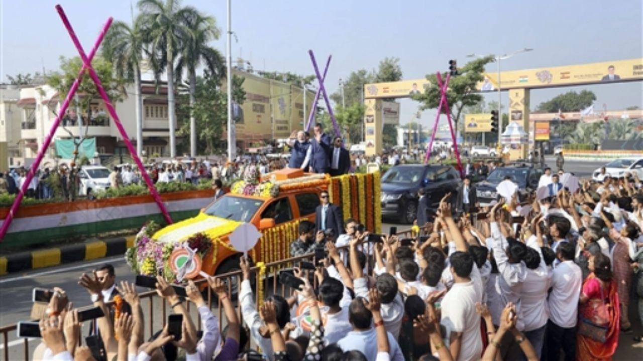 The roadshow included a 'Shobha Yatra,' and the city was beautifully decorated to welcome the leaders