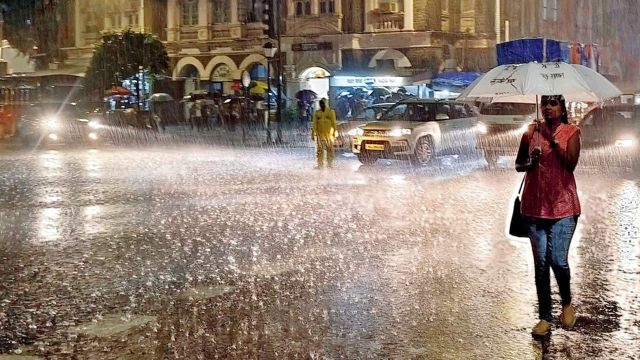 Mumbai weather updates: IMD predicts light rain in Mumbai, issues yellow alert for Thane and Palghar