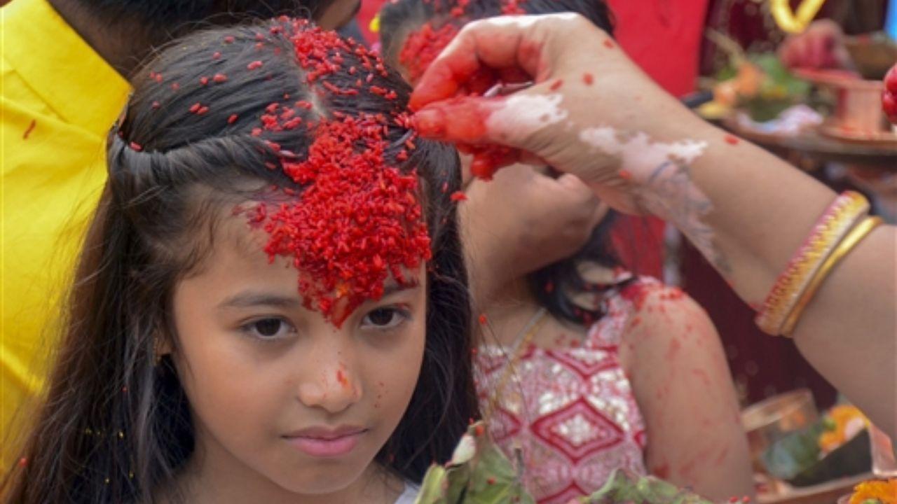 On the eighth day of Navratri, known as Maha Ashtami or Durga Ashtami, early morning 'aarti' was performed at temples across India, reported ANI.