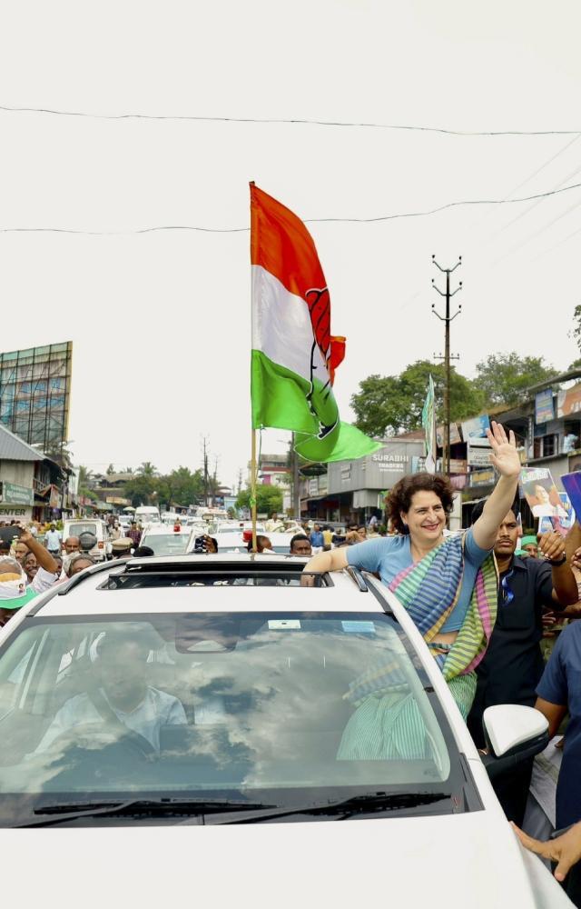 Priyanka Gandhi campaigns in Wayanad