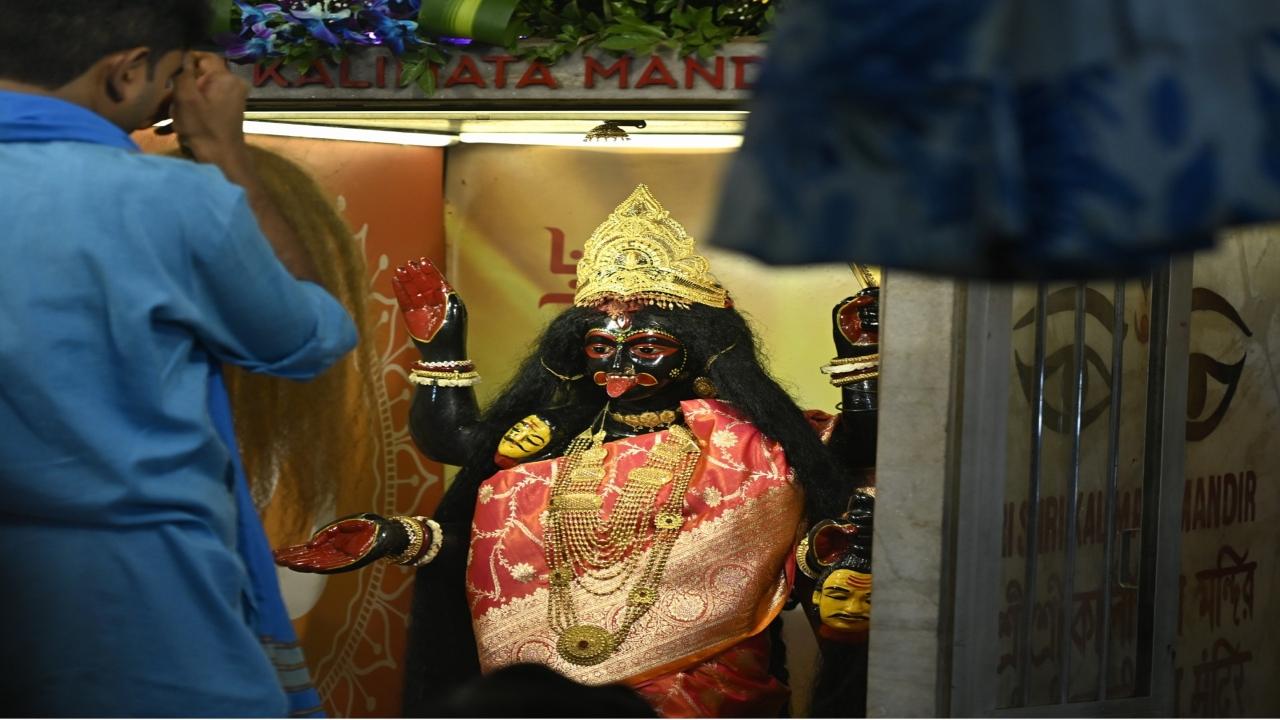 Special rituals were held at the 102-year-old Bengal Club in Dadar