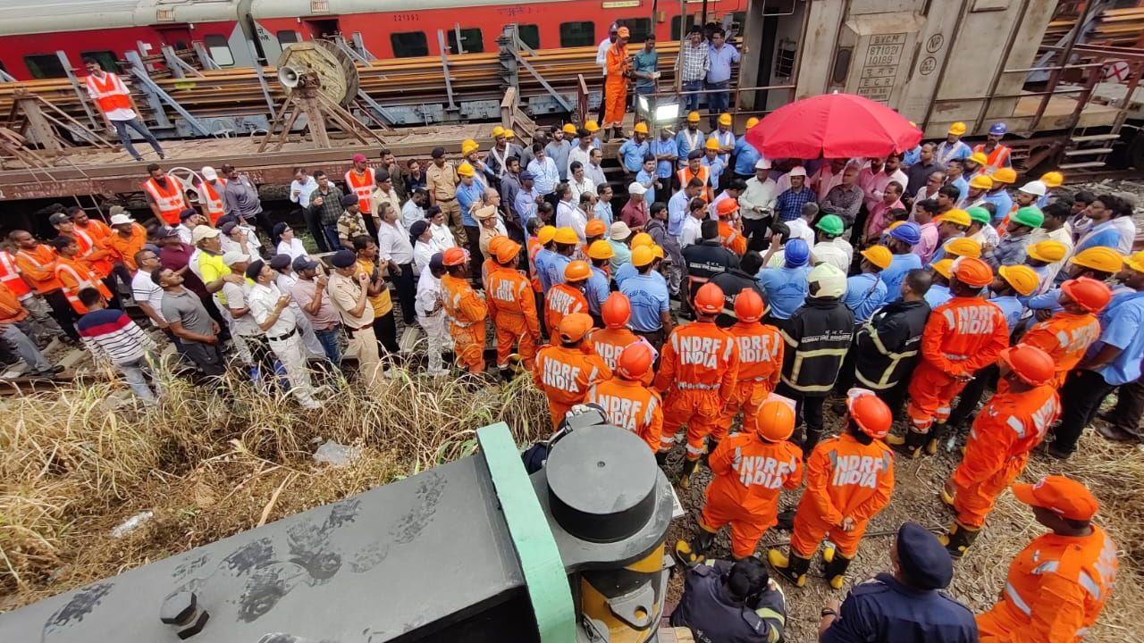 The drill included 32 NDRF soldiers, 42 from ART UDN, and 26 from SPART BA, as well as other important agencies such as civil defence, city police, fire brigade, and railway protection forces (RPF and GRP)