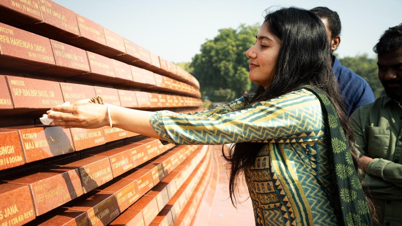 Amaran star Sai Pallavi pays homage to Major Mukund Varadarajan