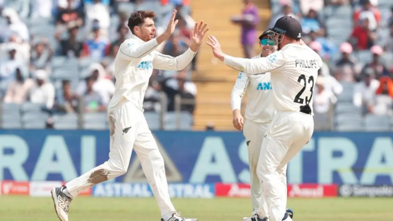 The former cricketer expressed his views after witnessing Team India's poor batting display against the Kiwis' spin bowling. The hosts' innings ended for 156 runs with Mitchell Santner claiming seven wickets. Here are the statitics of the former and current Indian cricketers