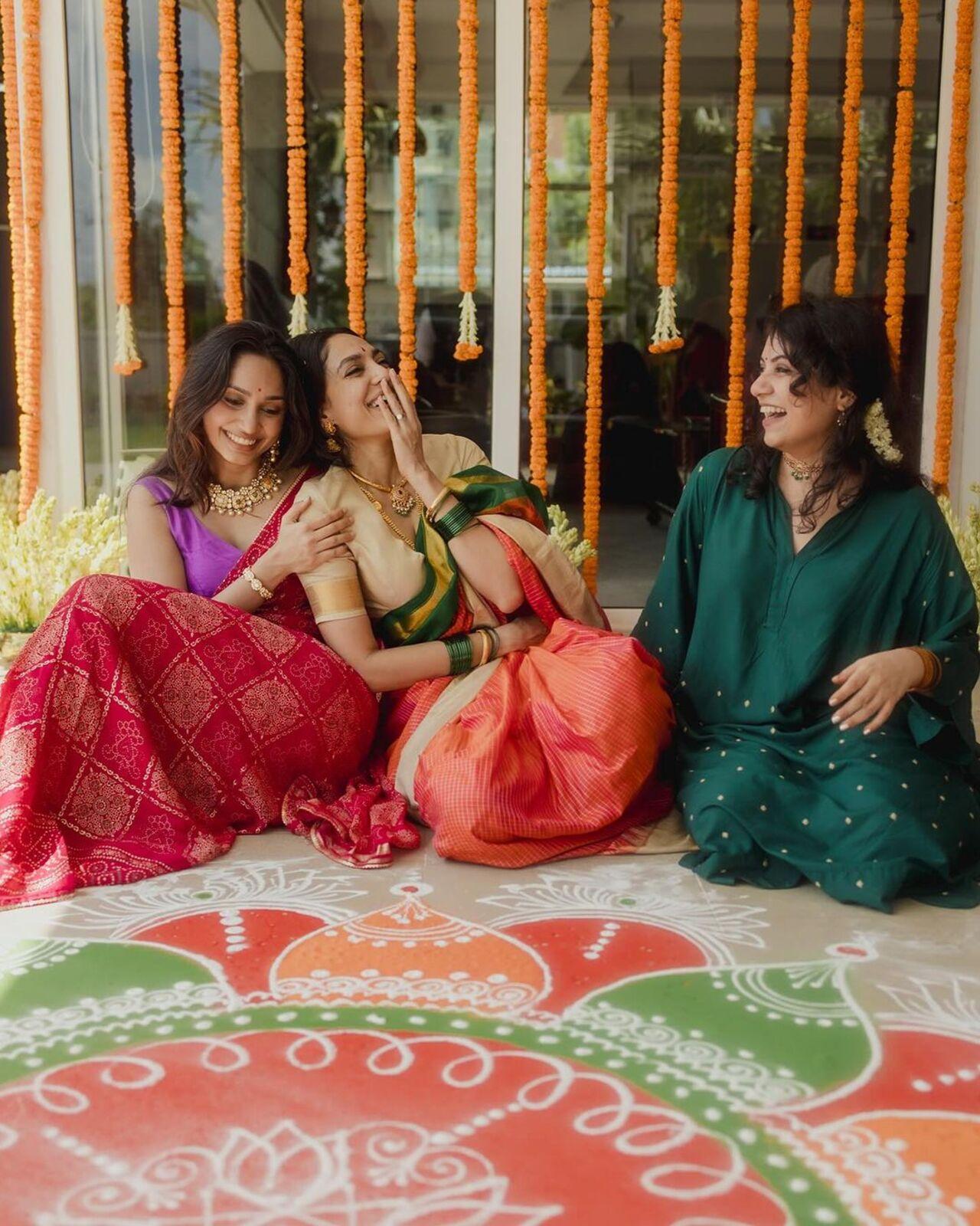The ritual involves women pounding turmeric in a pestle, and the turmeric is then stored for use in other wedding functions. The ceremony also involves decorating the house and inviting guests to participate