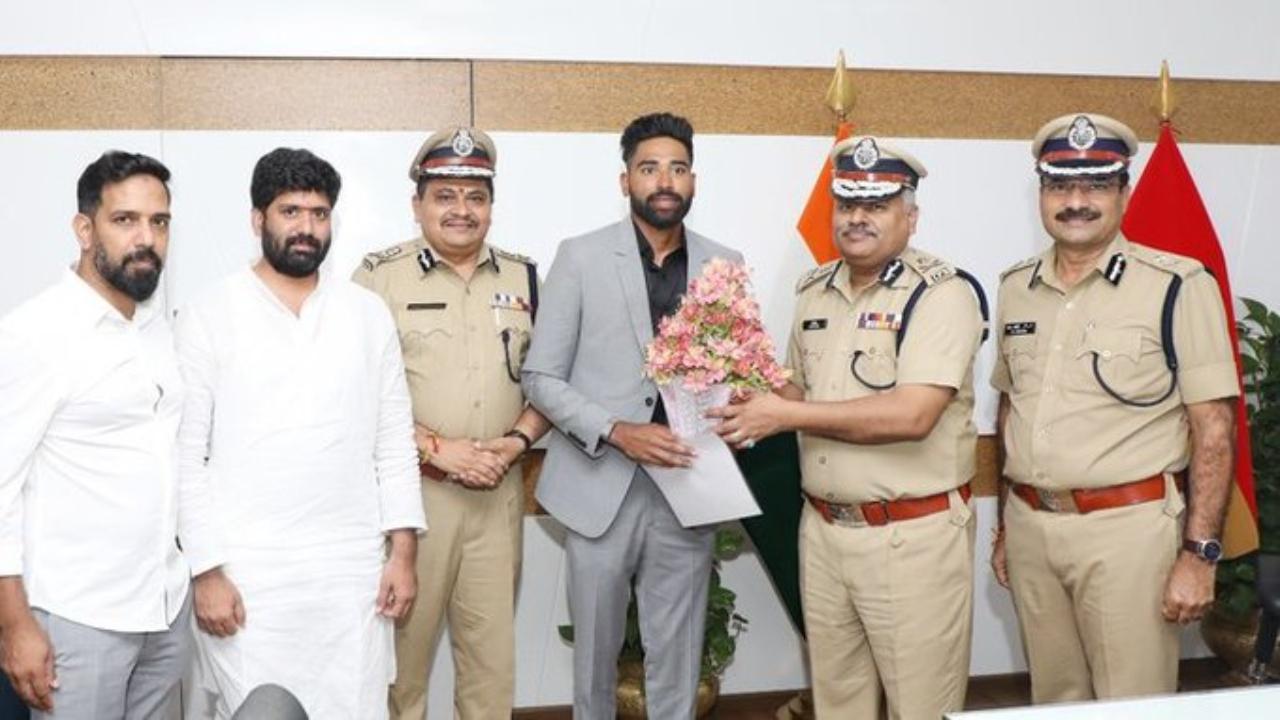 Mohammed Siraj assumes duties as DSP in Telangana