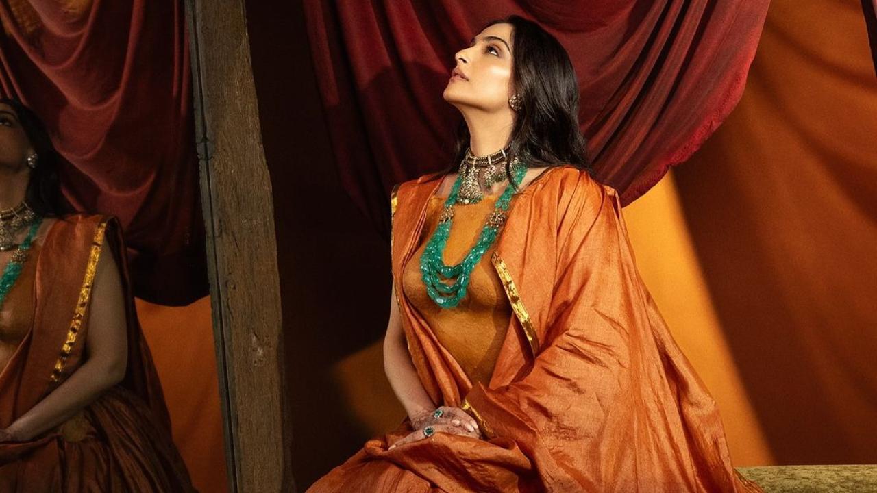 This physique accent placed on by Sonam Kapoor commemorates hyperlink with Earth