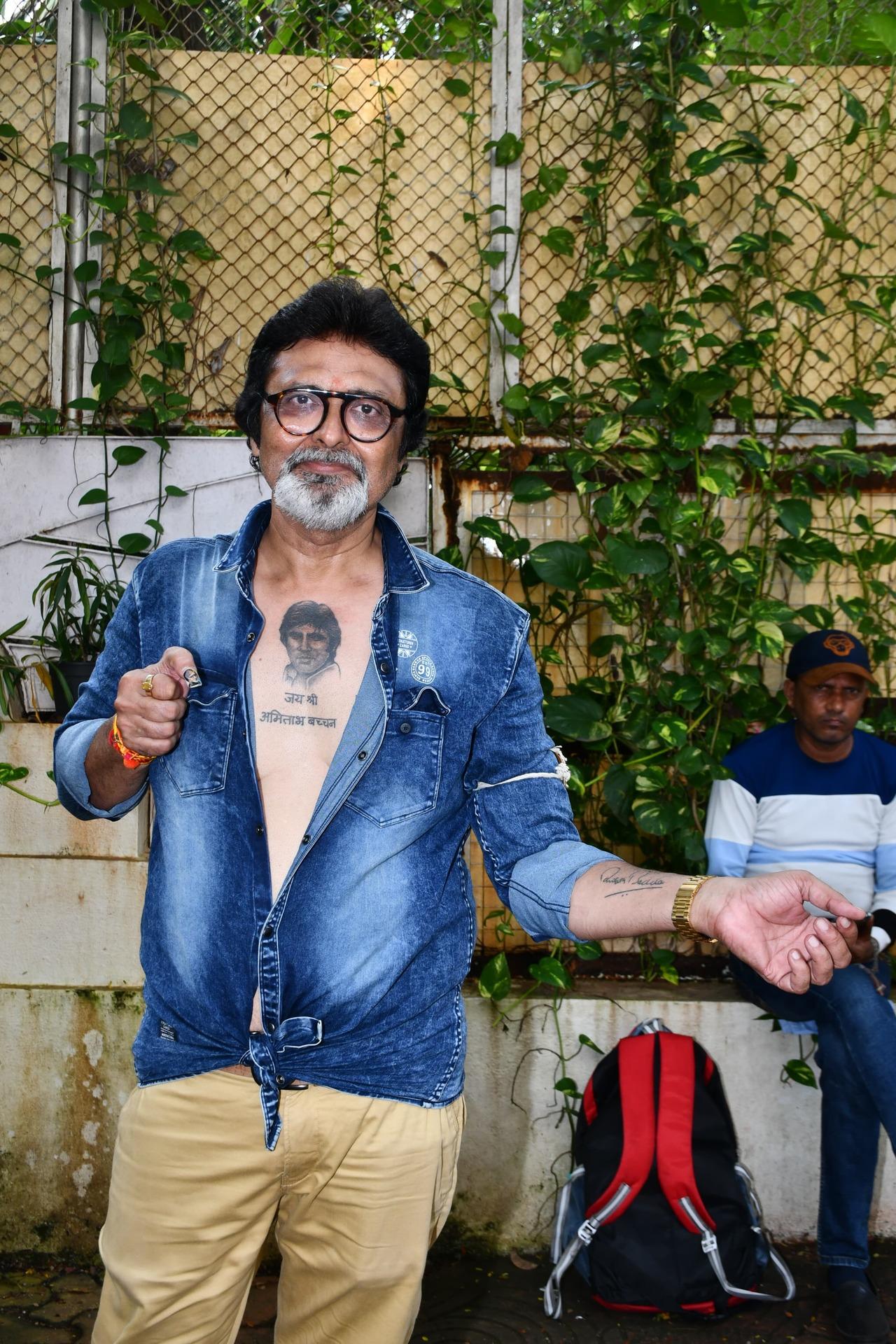 A fan waiting outside Jalsa flaunted his Amitabh Bachchan tattoo on his chest