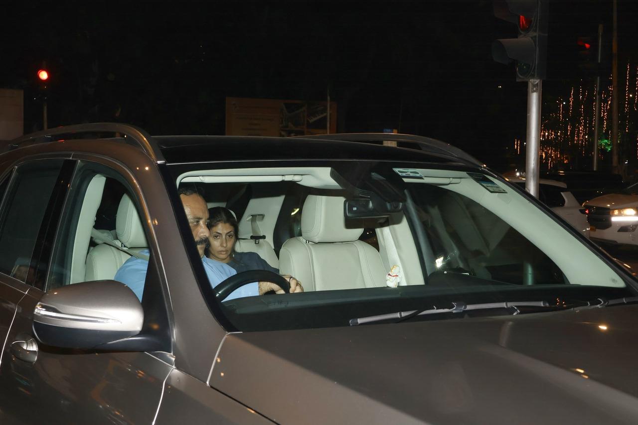 Amitabh Bachchan's daughter Shweta was spotted outside her residence. 