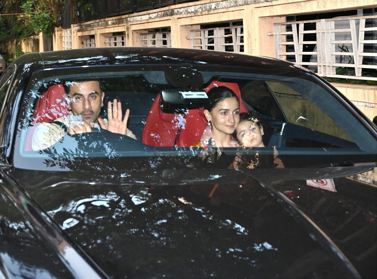 Ranbir Kapoor, Alia Bhatt along with their daughter Raha stepped out for Diwali in traditional outfits.