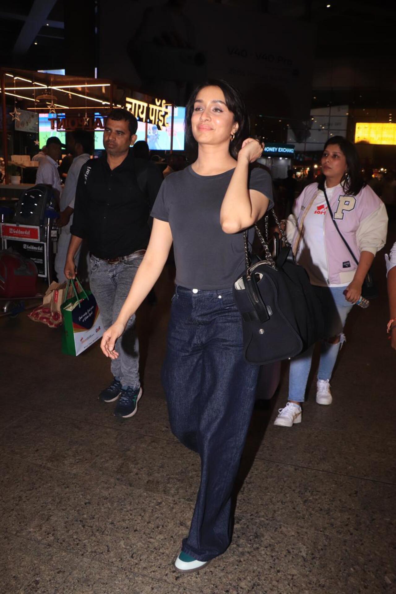 'Stree 2' star Shraddha Kapoor flaunted her dewy skin as she was photographed at the airport.
