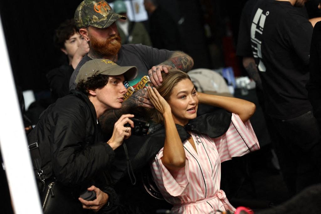 Here's a look at the backstage shenanigans of the models while they glammed up