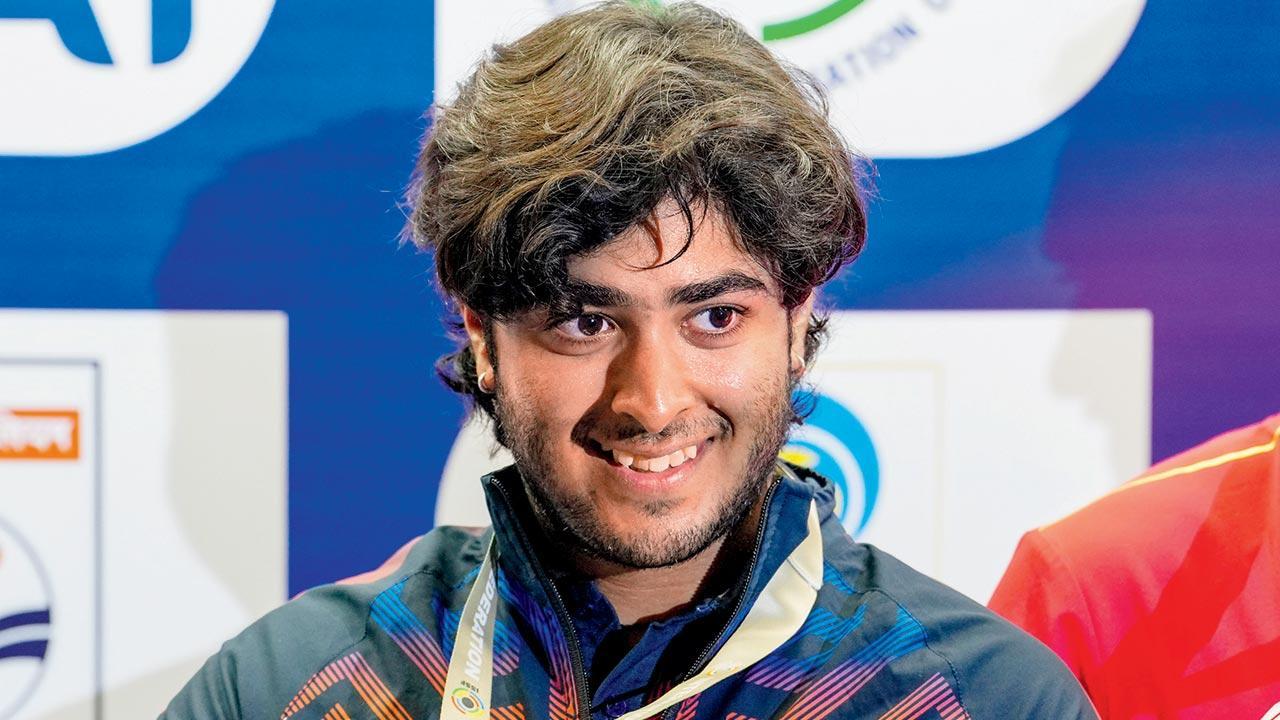 Vivaan clinches silver, Anantjeet wins bronze
