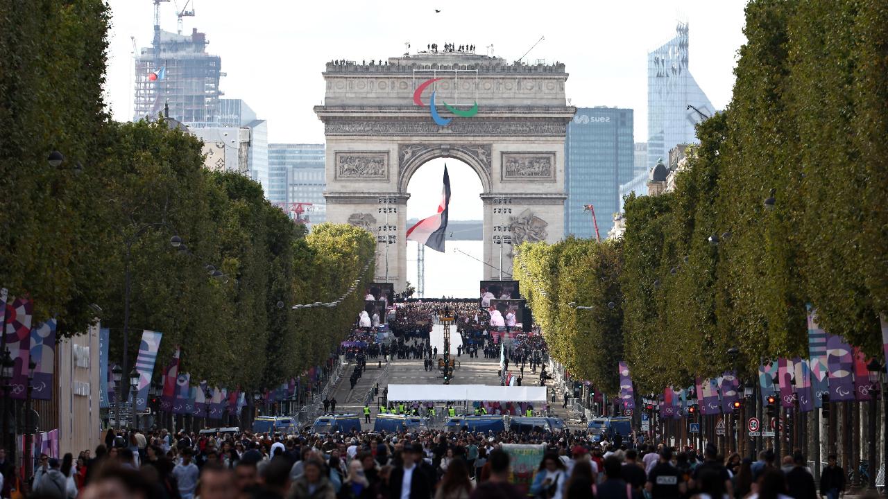 IN PHOTOS France bids adieu to Paris Olympics 2024 with Champs