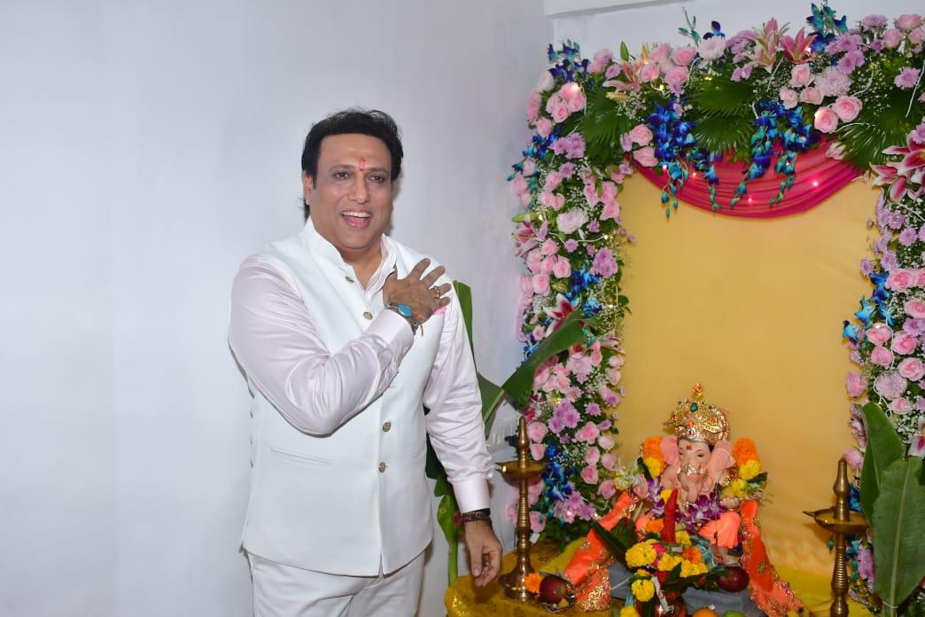 Govinda welcomed the Mumbai paparazzi to his house to take darshan of his Ganesh idol