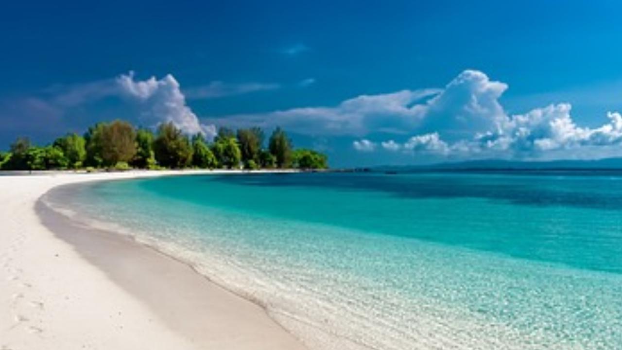 North Bay Island
Also known as the Coral Island, this place is famous for its coral reefs, marine biodiversity and adventure activities. Interestingly, the lighthouse visible from the North Bay Island appears on every 20 rupee-note. (Representational Pic/Pixabay)