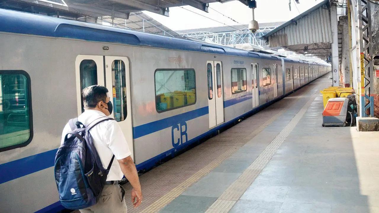 Mumbai: CR local train services hit due to technical snag