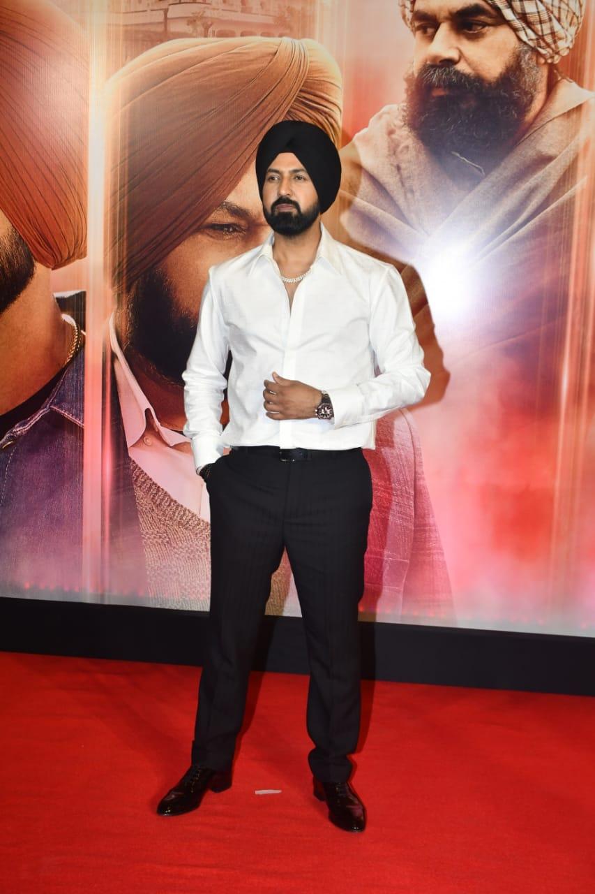 Gippy Grewal made jaws drop in a crisp with shirt paired with black pants and matching turban