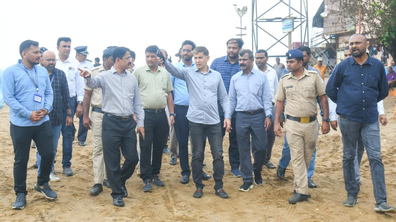 BMC chief reviews preparations for Ganesh Chaturthi