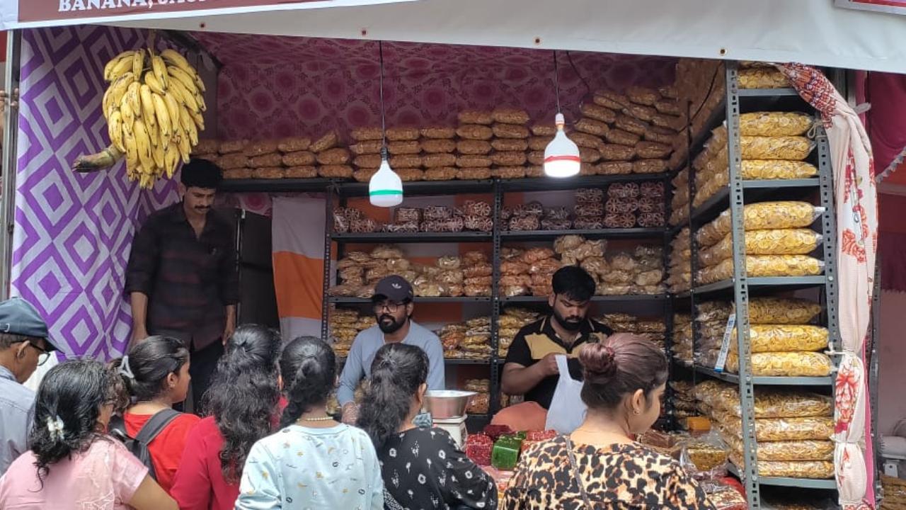 With Kerala halwa being a topseller at the Bandra Fair, many Mumbaikars flocked the Kerala stall for not only halwa but also chips and other South Indian favourites.
