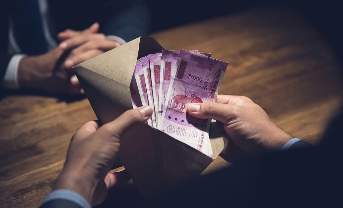 Bhiwandi Nizampur municipal clerk held for bribery in Thane district