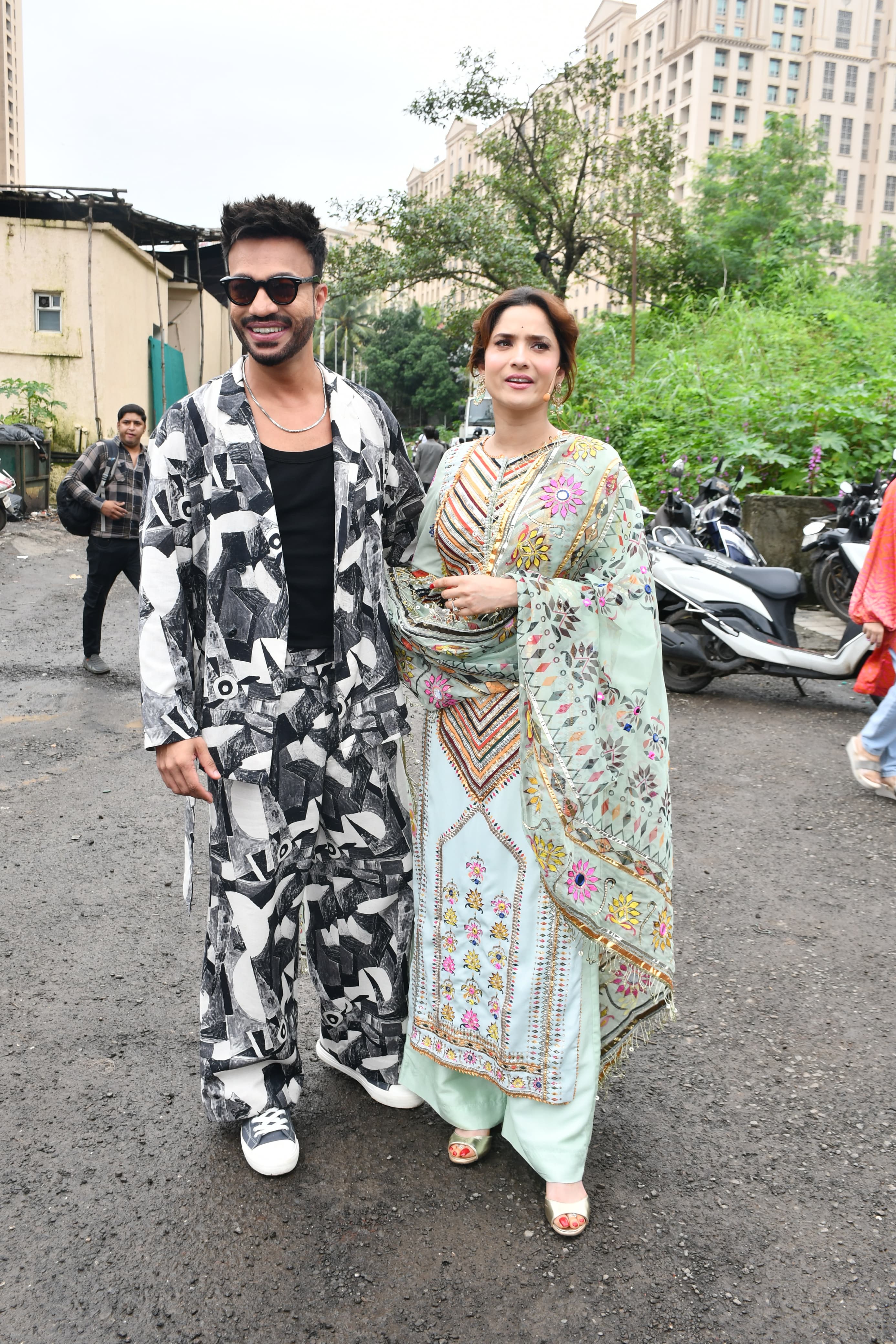 Ankita Lokhande and Vicky Jain posed together for the camera. The couple stunned with their appearances