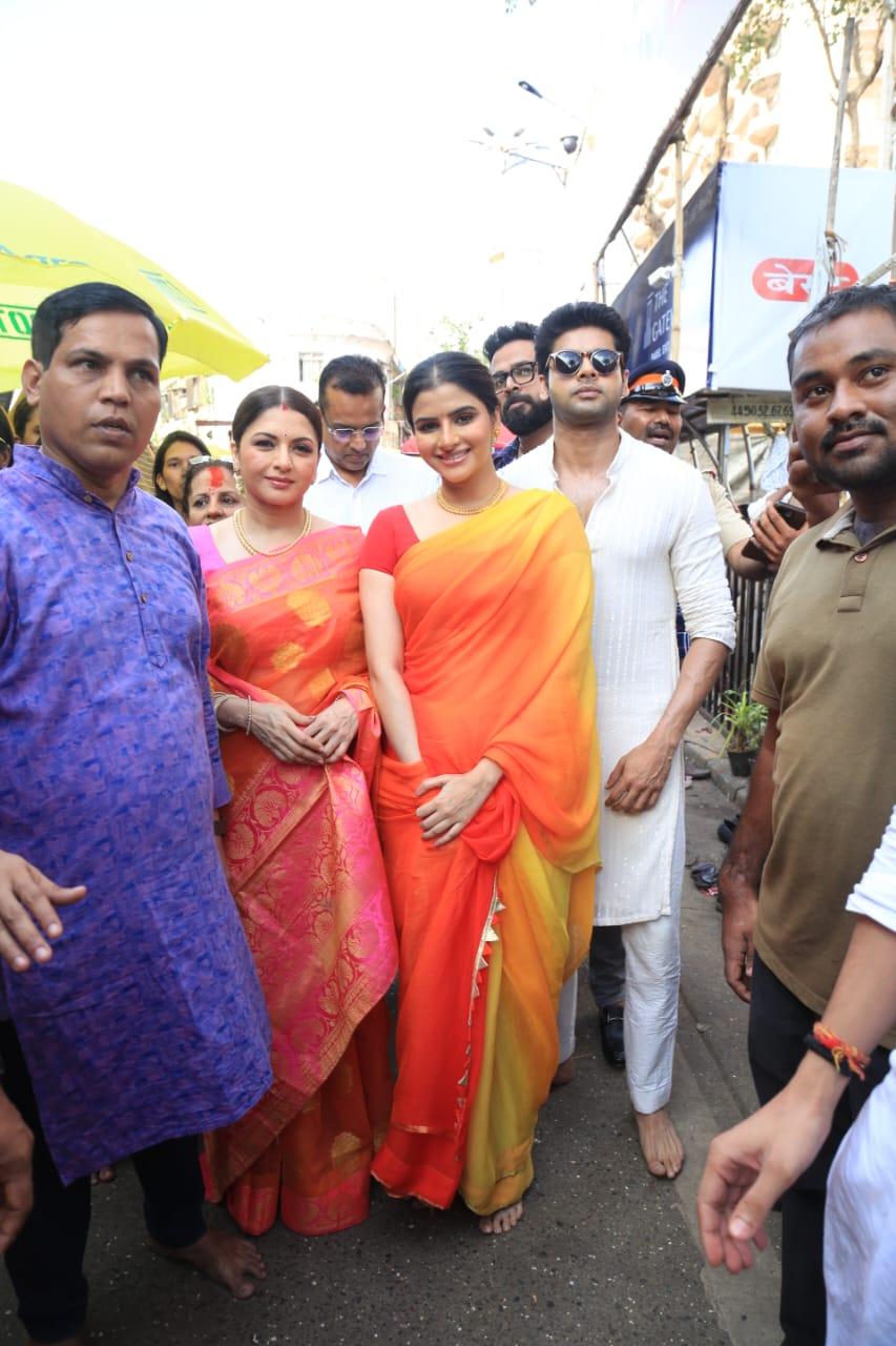Abhimanyu Dassani also channeled his ethnic side and stunned in white kurta pyjama