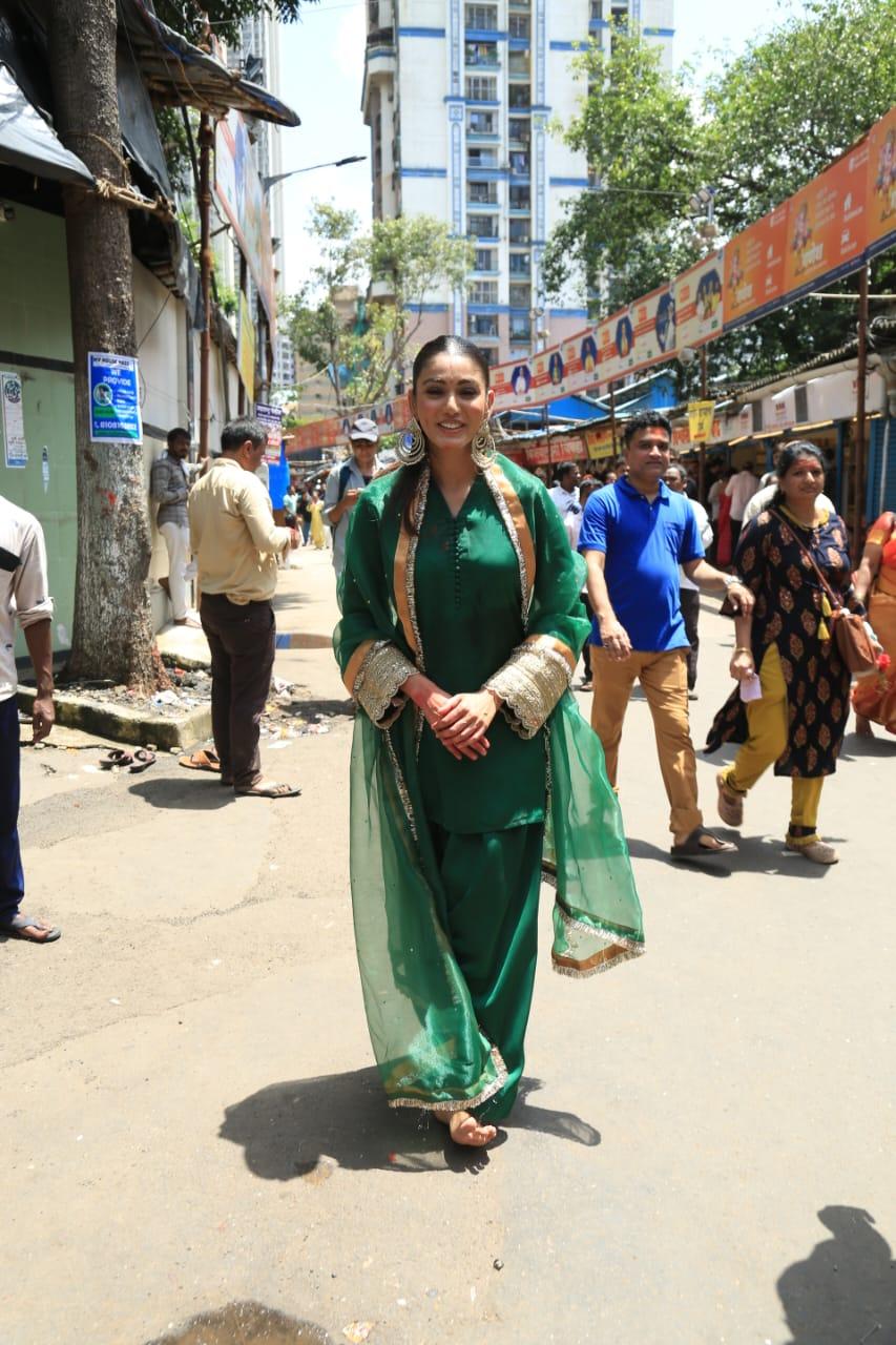 Few days back, Bigg Boss OTT 3 winner Sana Makbul was snapped in the city as she went to seek blessings from Lalbaughcha Raja