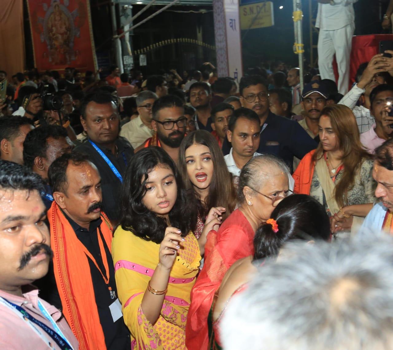 Aishwarya Rai was accompanied by her mom and her daughter Aaradhya
