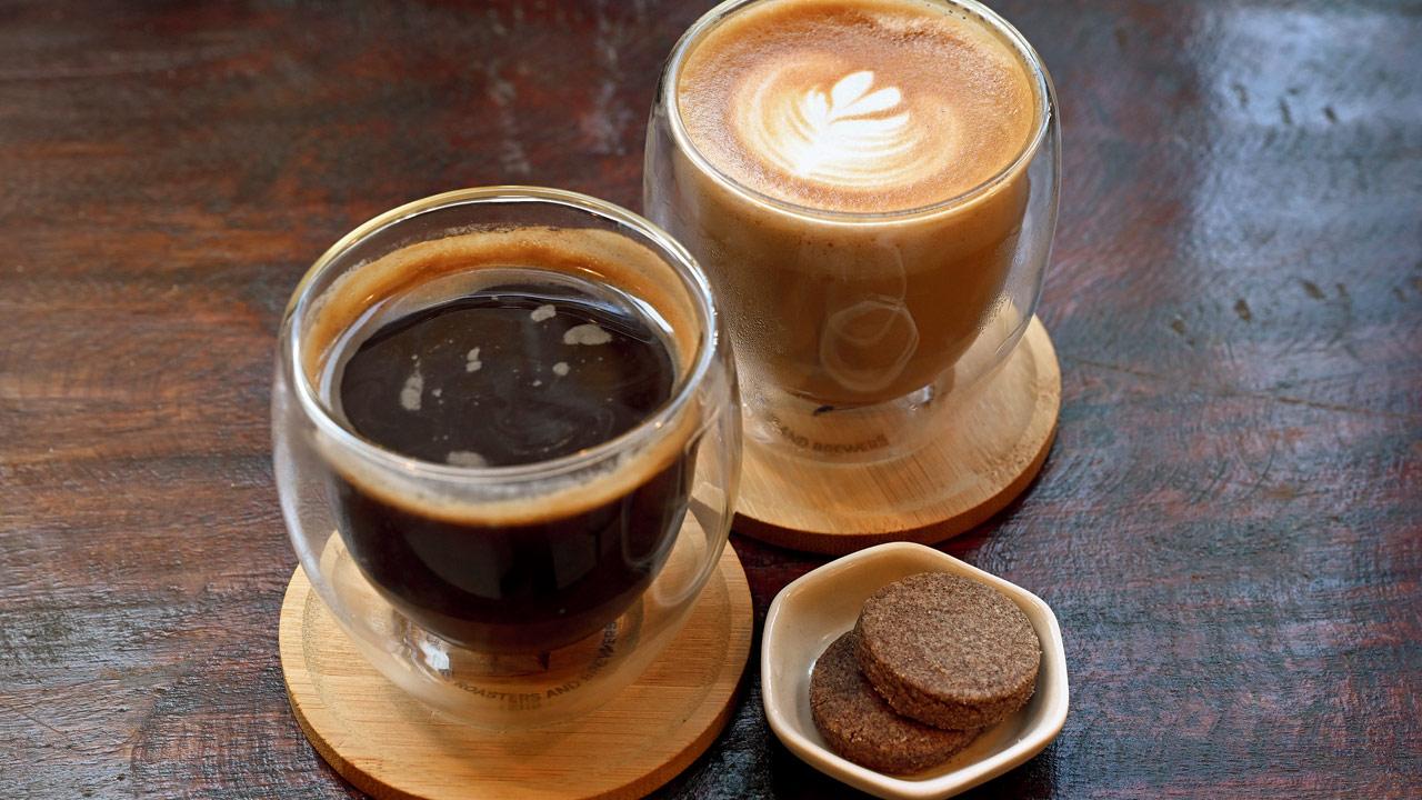 An Americano, cappuccino and nachni butter cookies. Pics/Anurag Ahire