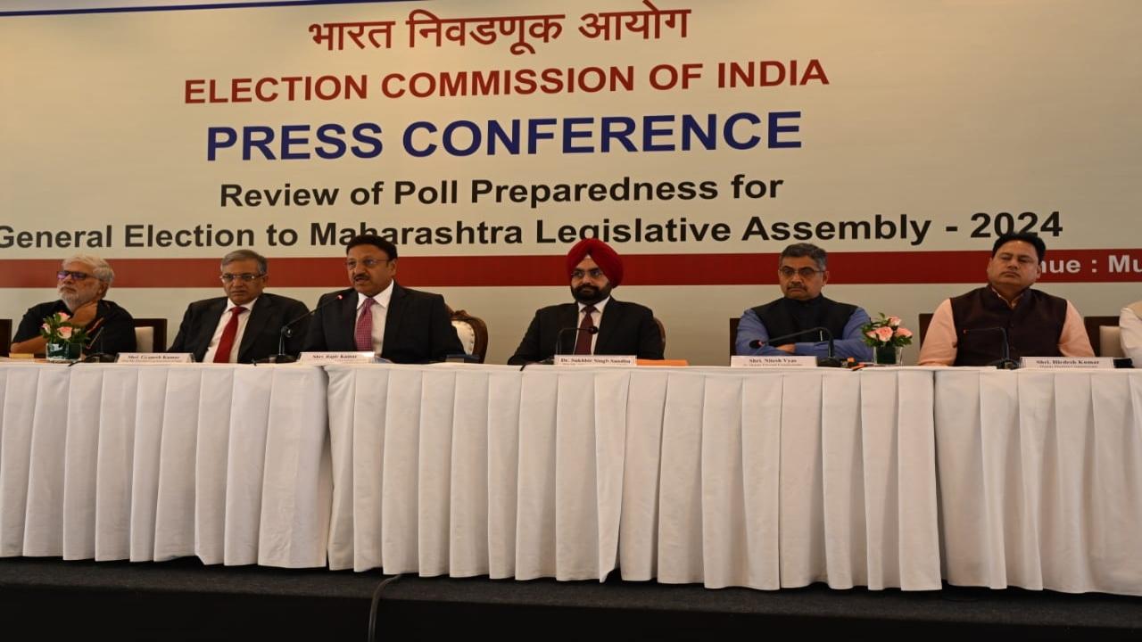 Election Commissioners Gyanesh Kumar and Dr Sukhbir Singh Sandhu, with Chief Election Commissioner Rajiv Kumar at the press conference on the election poll preparedness in Mumbai