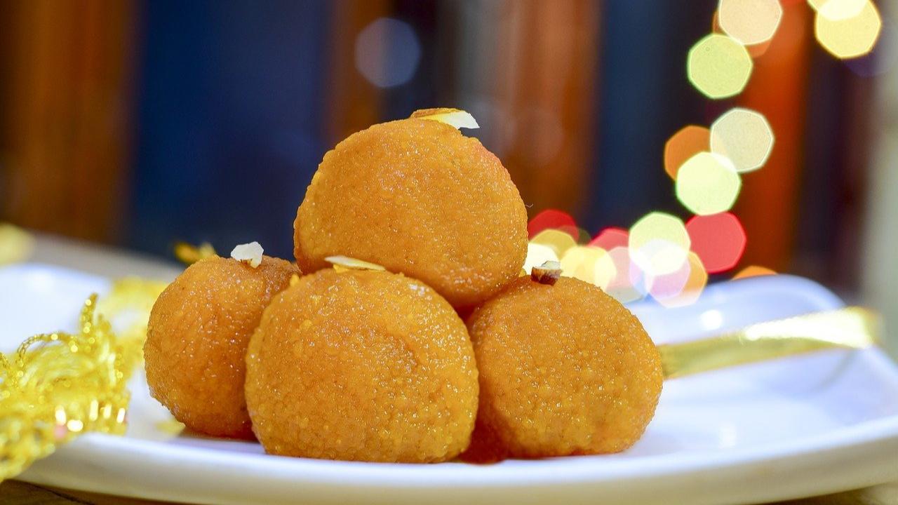 Consume sweets with dry fruits Opting for dry fruit-based modaks, offers a nutritious alternative since it is high in fibre. Replacing traditional Churma Modak with healthier options like Besan Laddoo or Sattu Modak, which are higher in protein and fibre and lower in calories, is another option.