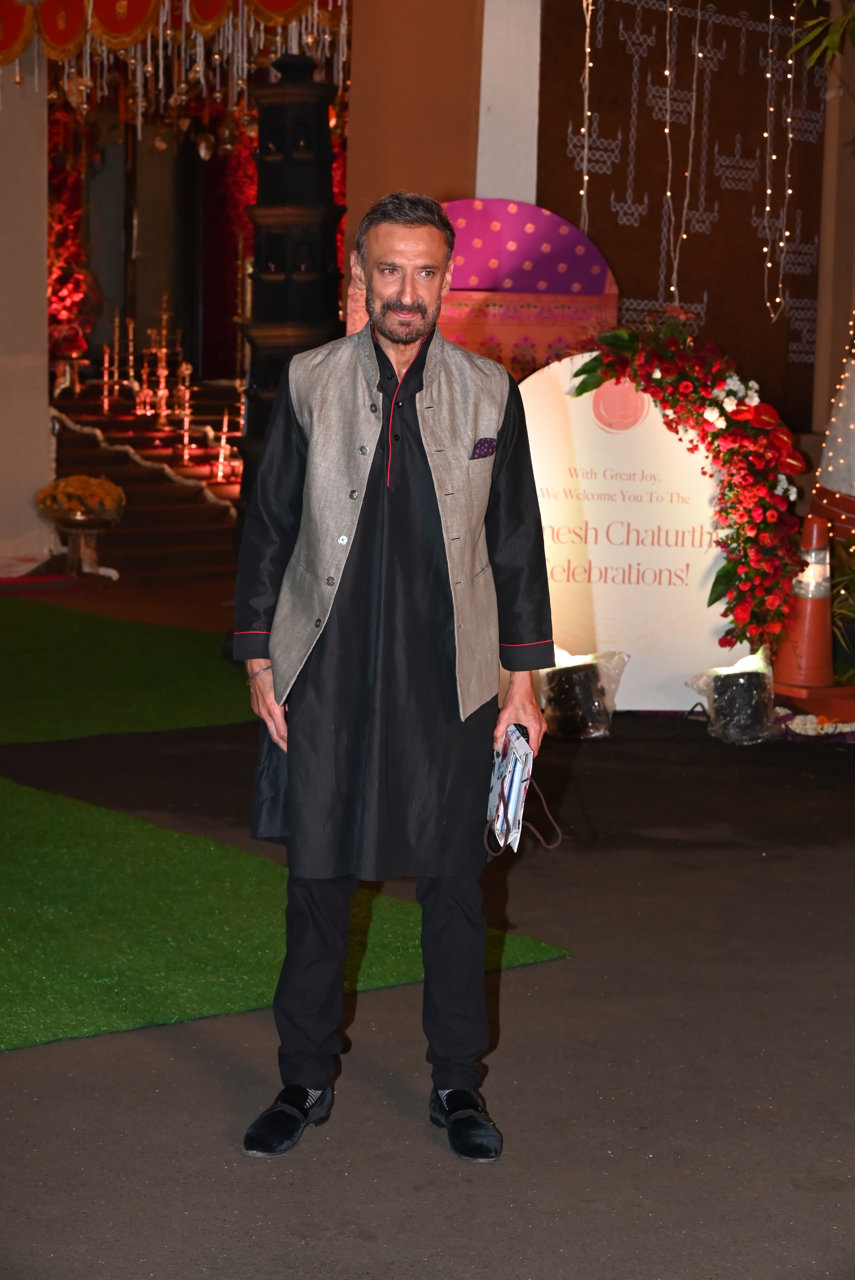 Ace actor Rahul Dev too reached the grand celebration at Shinde's residence