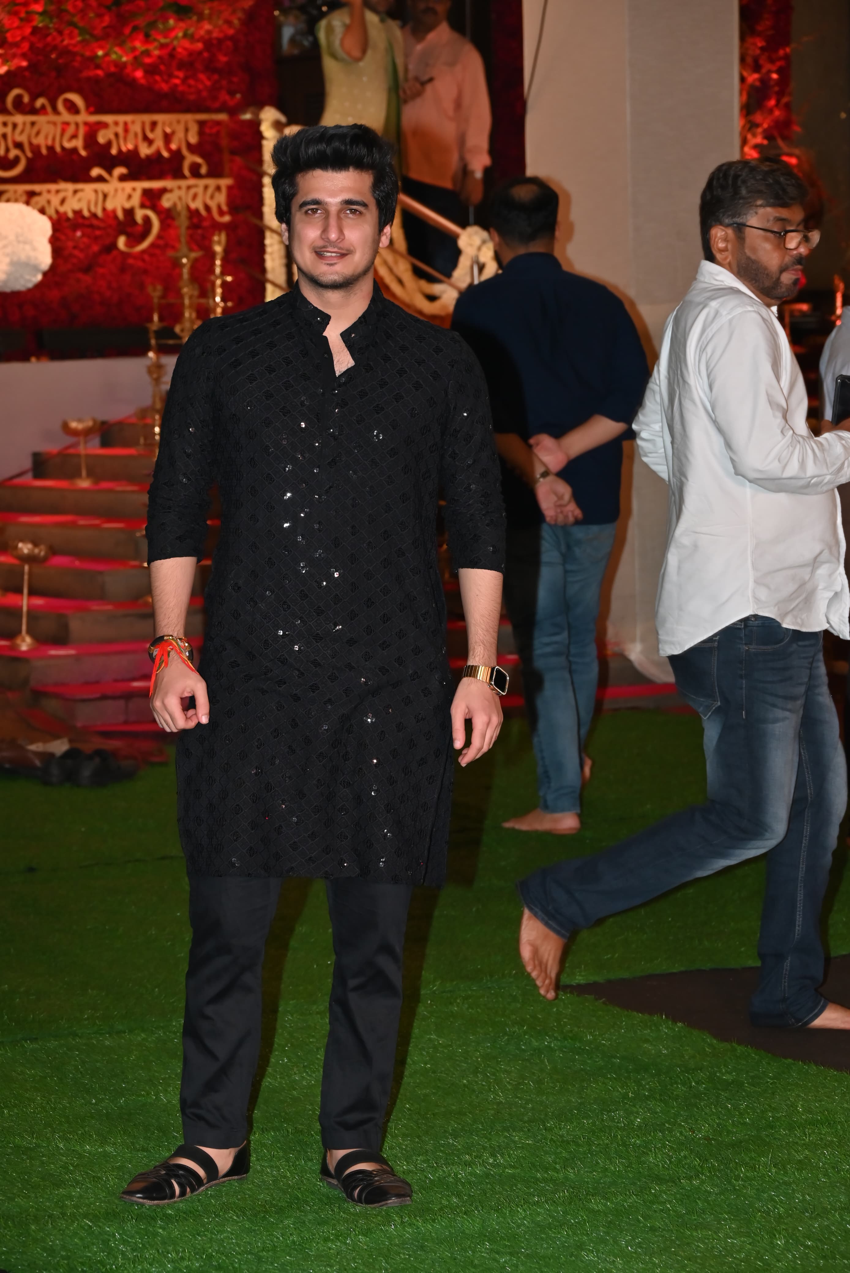 Social media sensation & content creator Bhavin too reached Eknath Shinde's residence for the grand Ganpati celebration