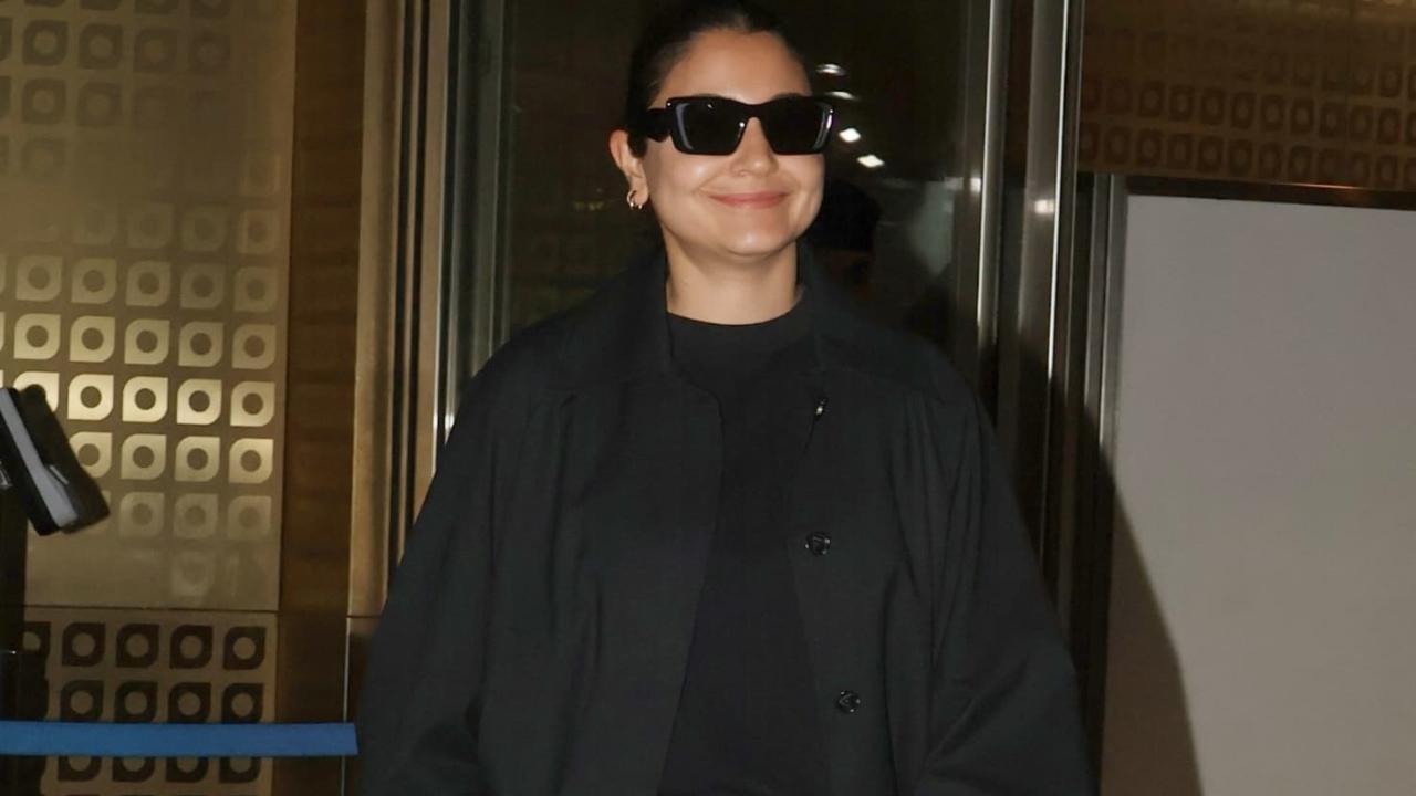 Anushka Sharma returns to Mumbai for first time after delivering her second baby to attend THIS event