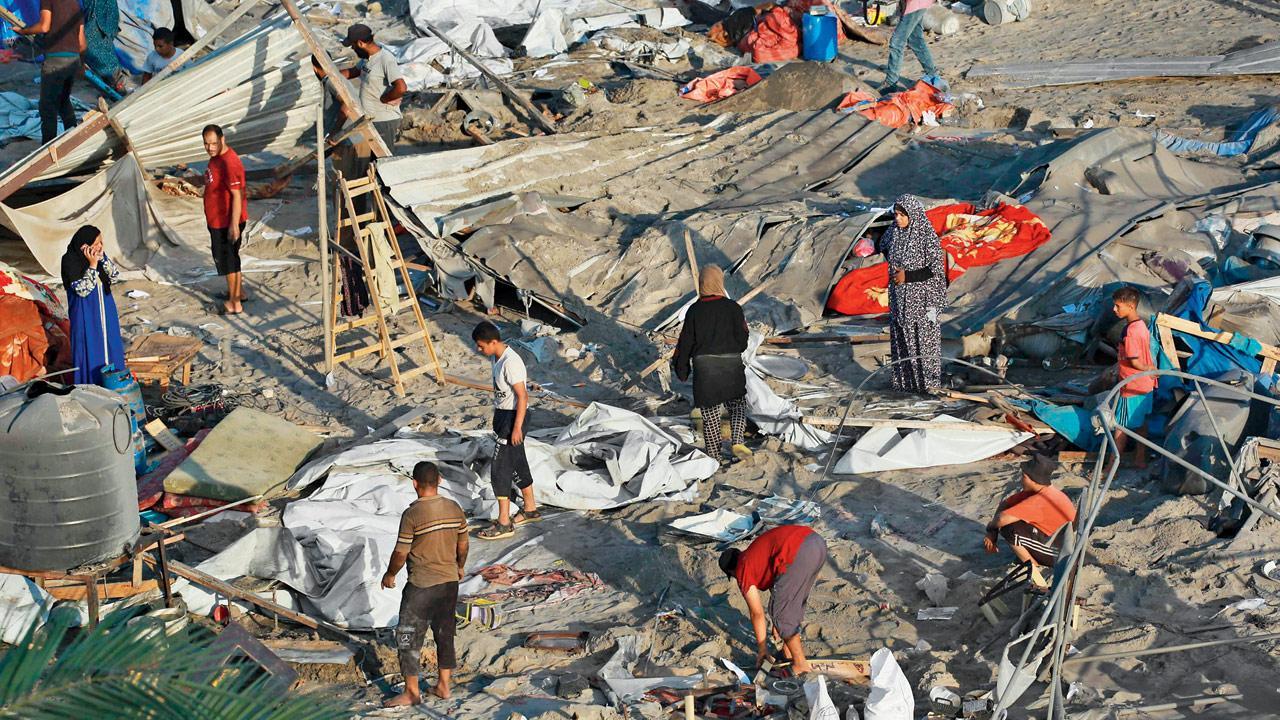 Israeli strike kills 40 in humanitarian zone