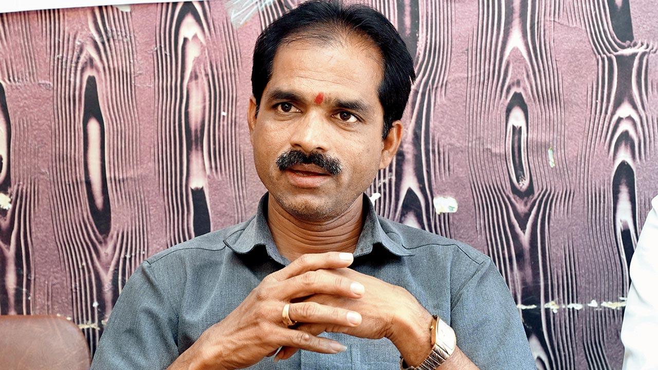Ravindra Mane, Sarpanch