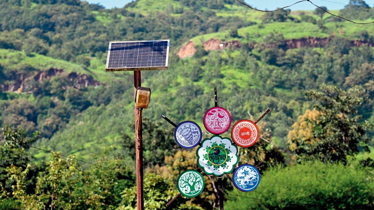A solar-powered street lamp in Manyachiwadi. Pics/Satej Shinde