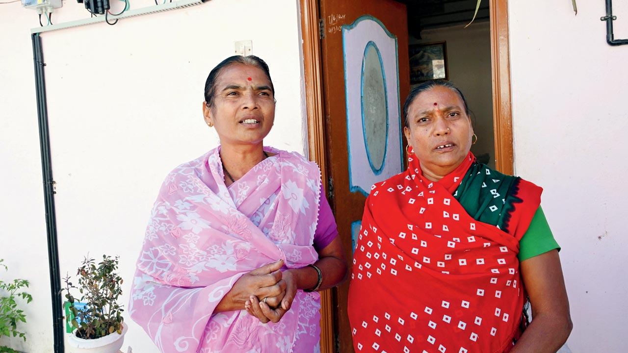 Padmavti Asalkar (L) and  Rekha Gunjalkar