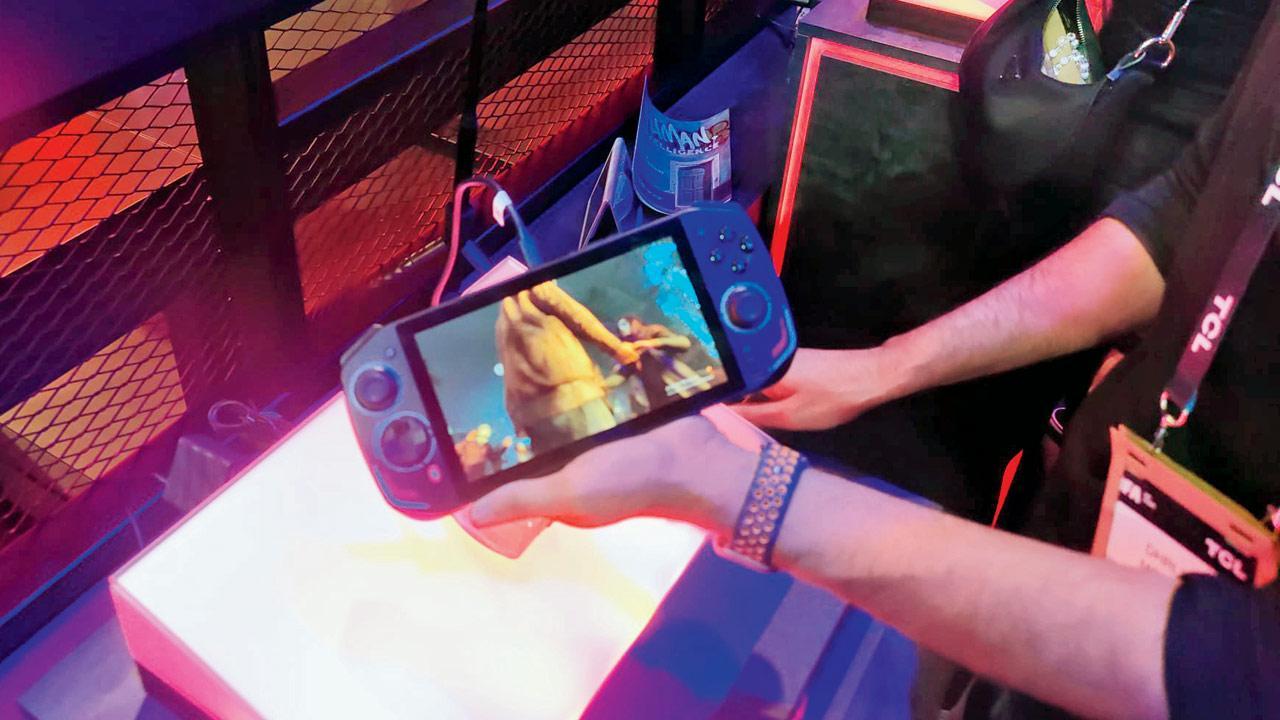 War of the handhelds