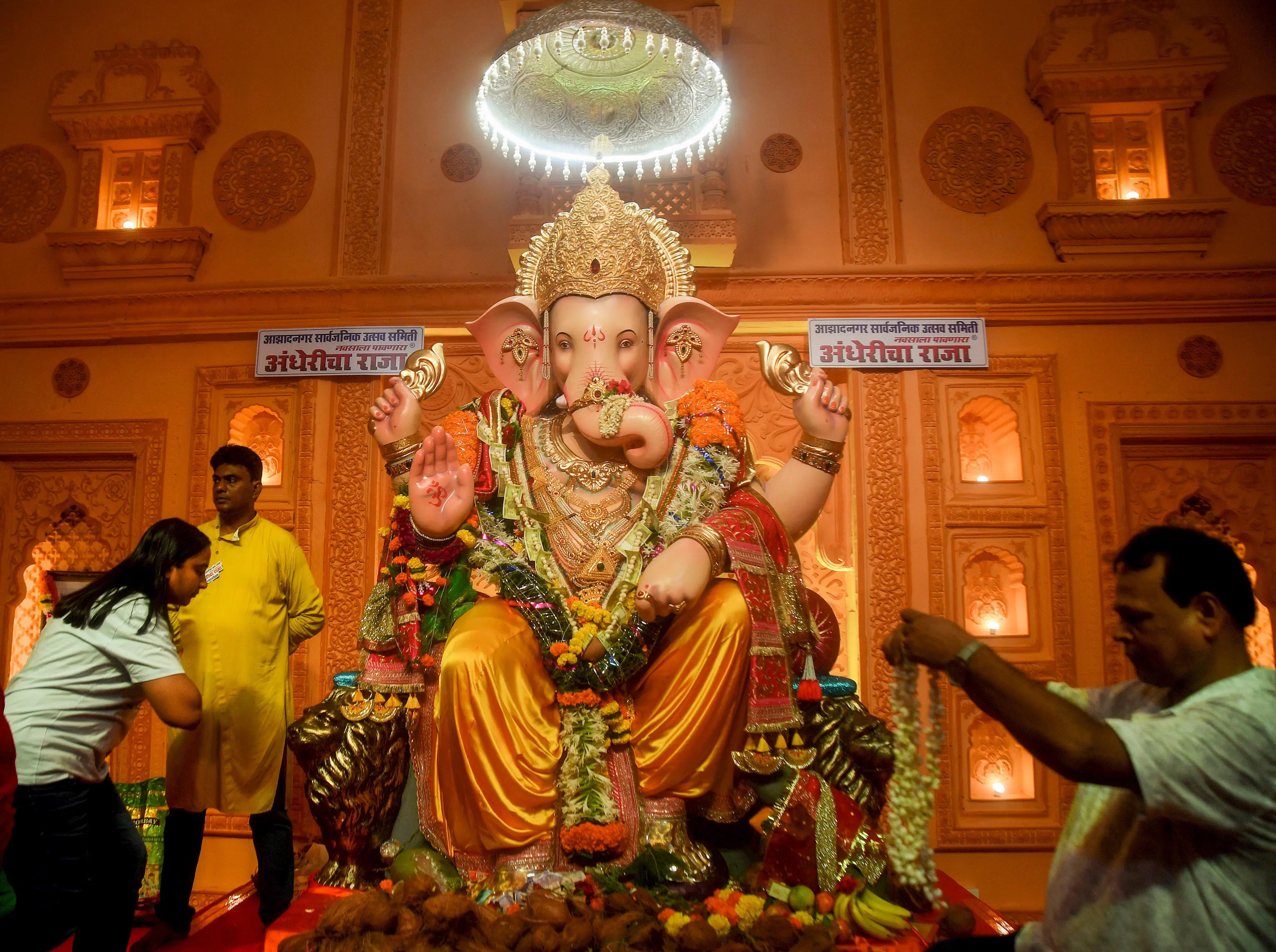 Mumbai's Andhericha Raja stays a bit longer with devotees during Ganeshotsav, here's why
As the Ganesotsav 2024 nears end, hundreds of devotees of Lord Ganesh are seen rushing to Andhericha Raja pandal at Veera Desai Road in Mumbai's Andheri West. Read more.